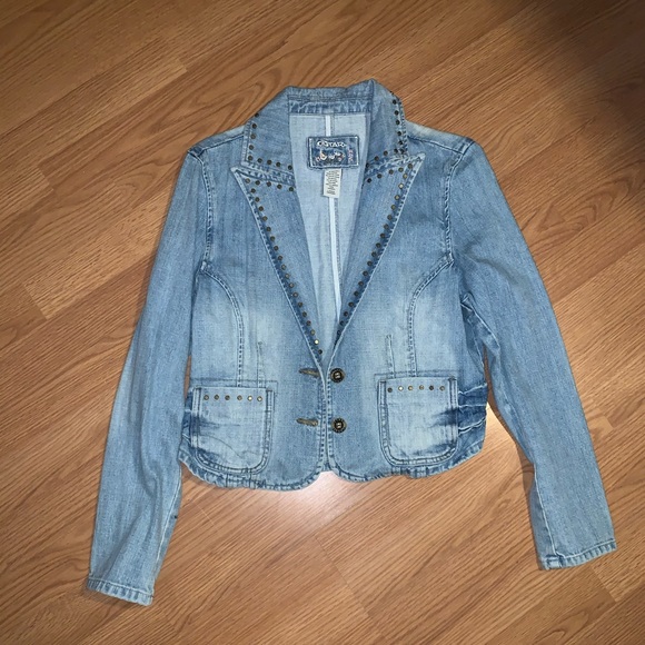 Detailed Jean Jacket - Picture 1 of 4
